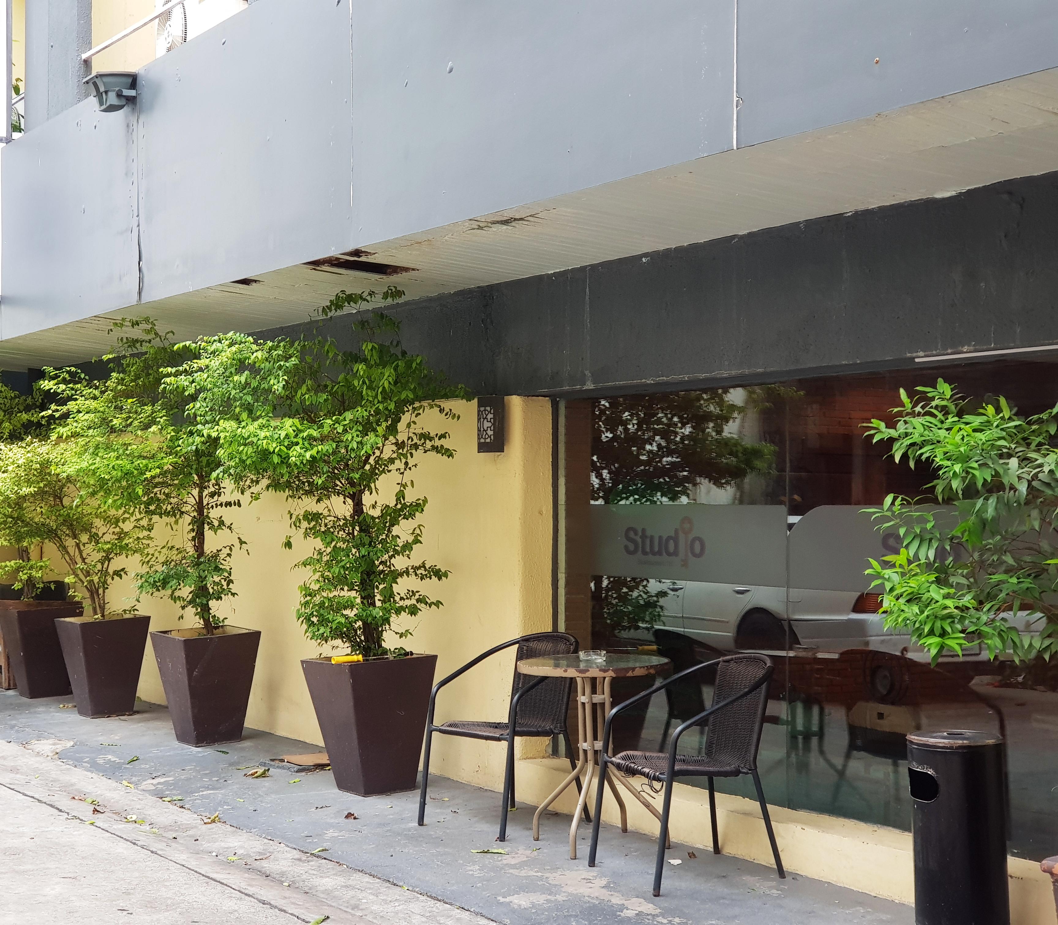 Studio Sukhumvit 18 By Icheck Inn Bangkok Exterior foto