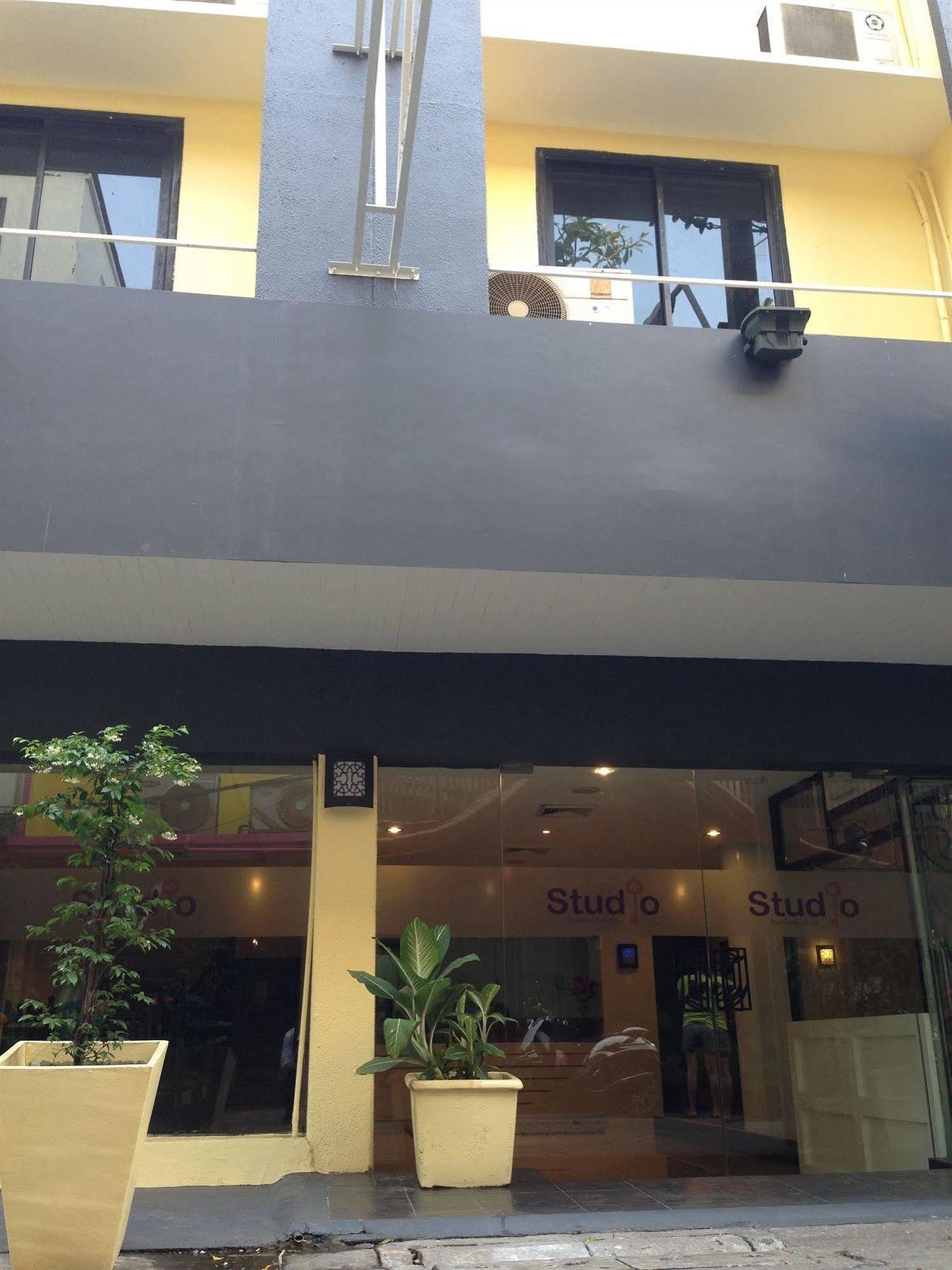 Studio Sukhumvit 18 By Icheck Inn Bangkok Exterior foto